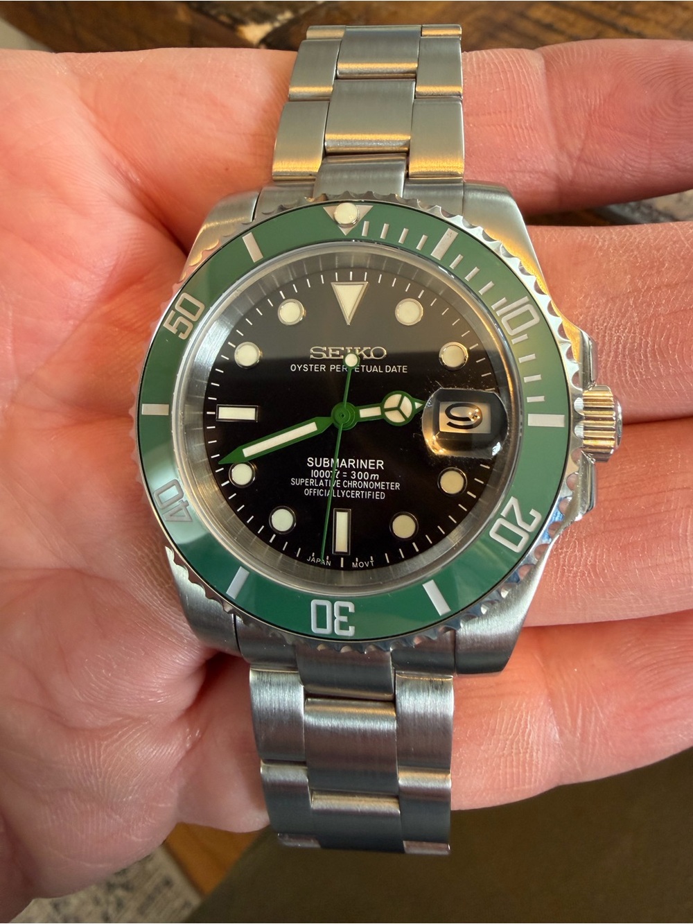 Seiko MOD automatic Submariner Style Green Bezel with green hands. 40mm case - Picture 2 of 6